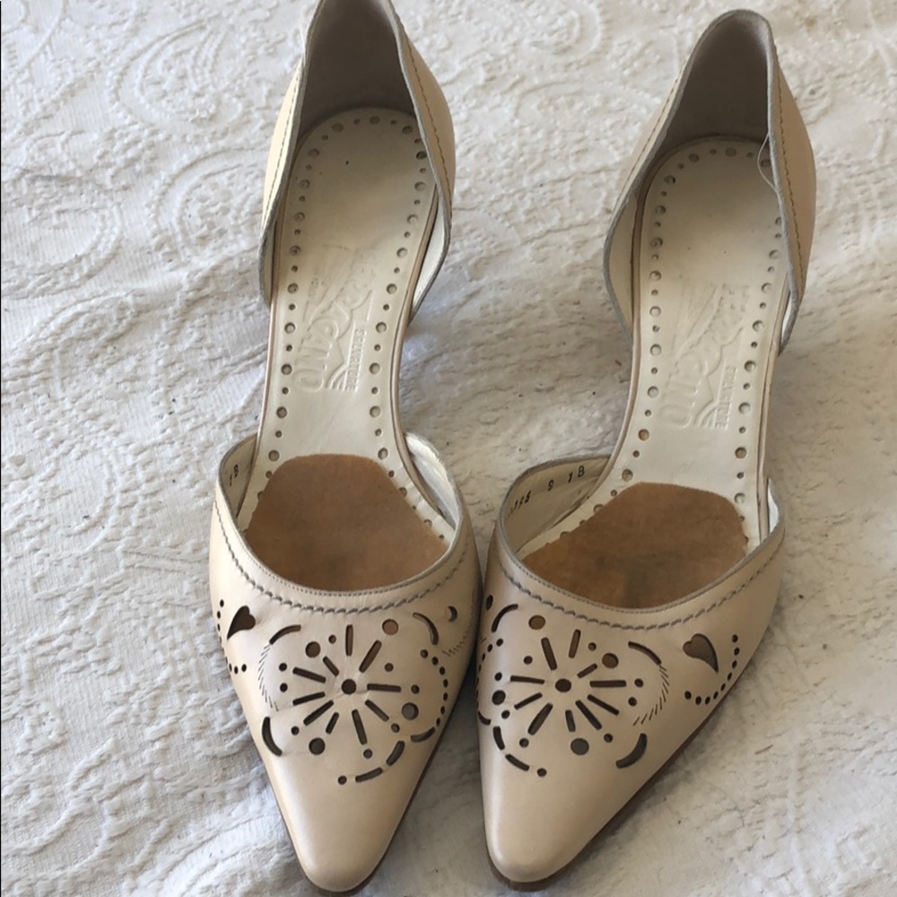 Ferragamo Nude Leather Kitten Heels size 9